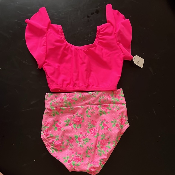 Hot pink flutter crop top and pink floral rosey bottom set - Picture 2 of 3
